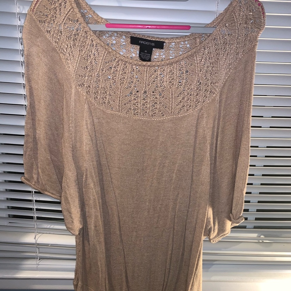 Beautiful beige Sweater with a classy design